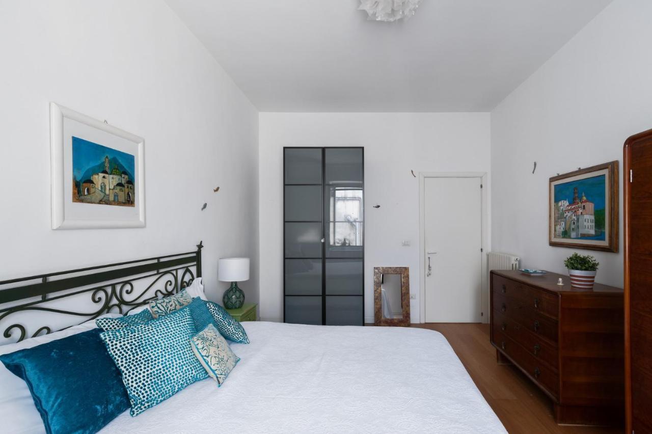 Casa Flo Con Terrazza E Ascensore サレルノ エクステリア 写真