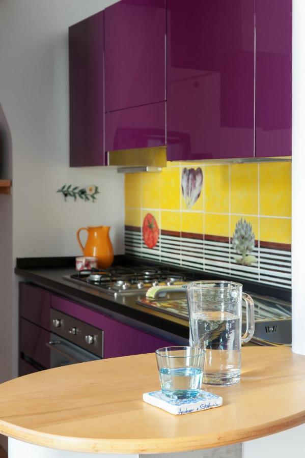 Casa Flo Con Terrazza E Ascensore サレルノ エクステリア 写真