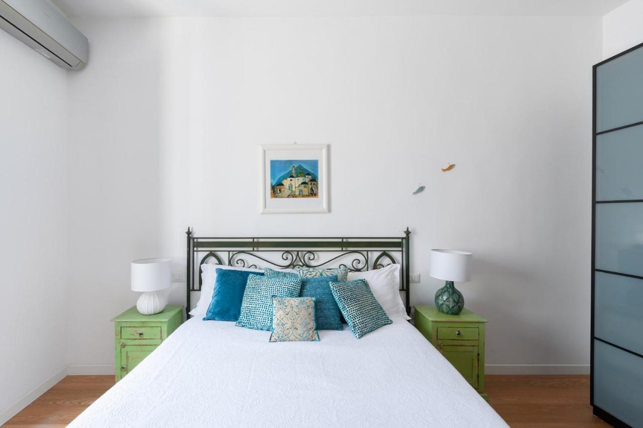 Casa Flo Con Terrazza E Ascensore サレルノ エクステリア 写真