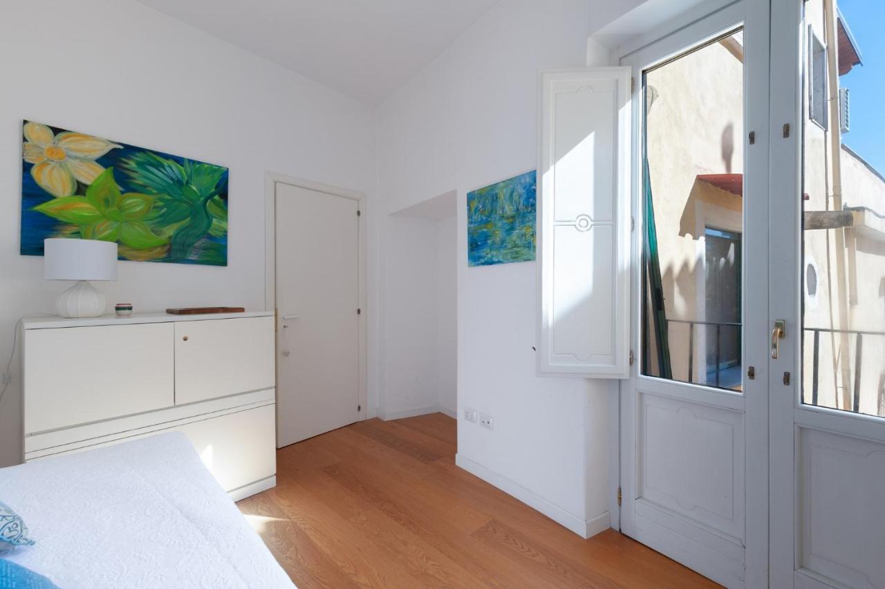 Casa Flo Con Terrazza E Ascensore サレルノ エクステリア 写真