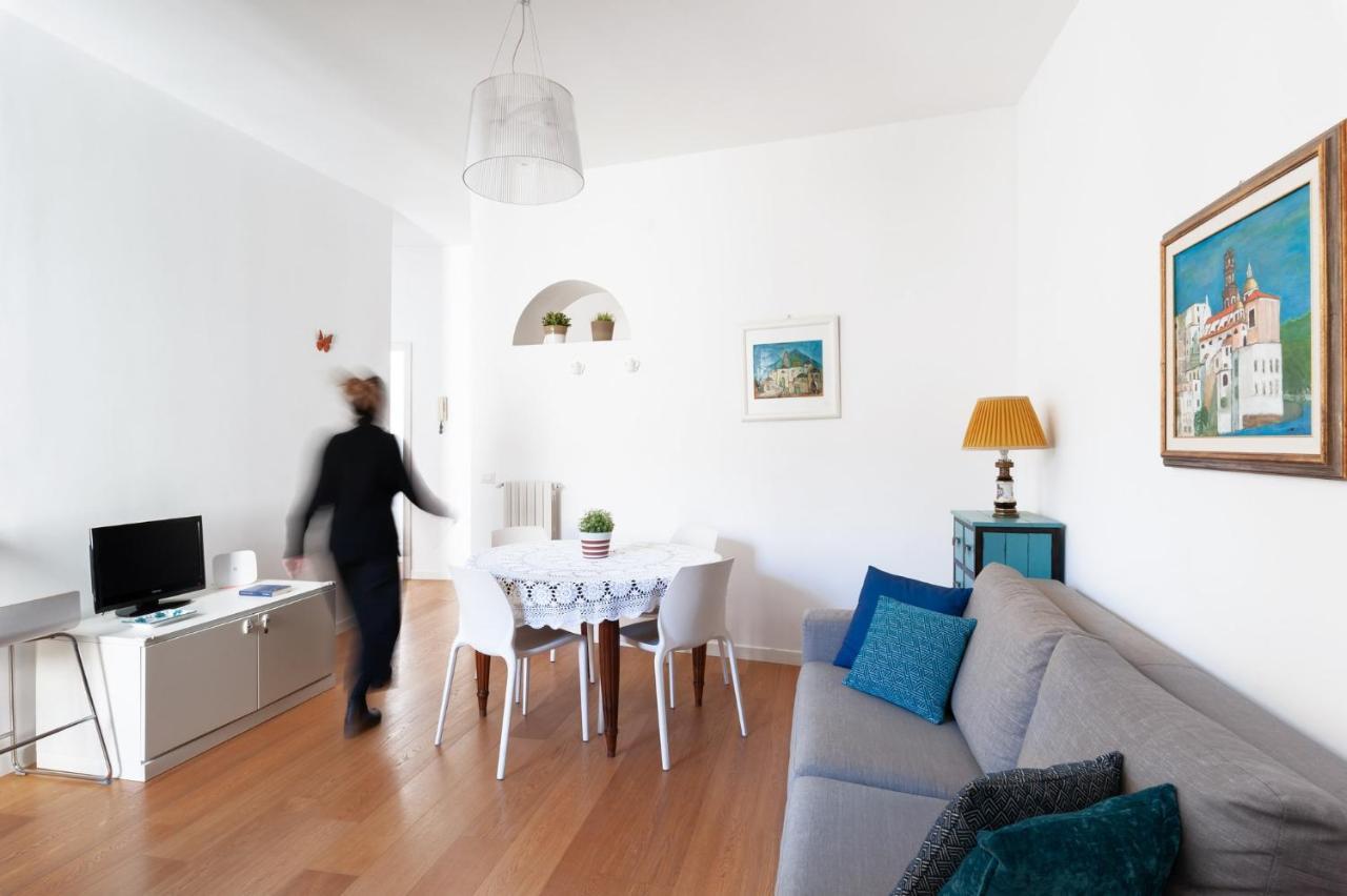 Casa Flo Con Terrazza E Ascensore サレルノ エクステリア 写真