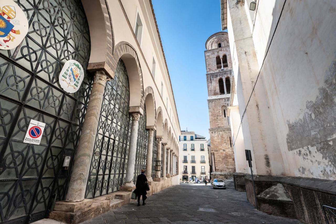 Casa Flo Con Terrazza E Ascensore サレルノ エクステリア 写真
