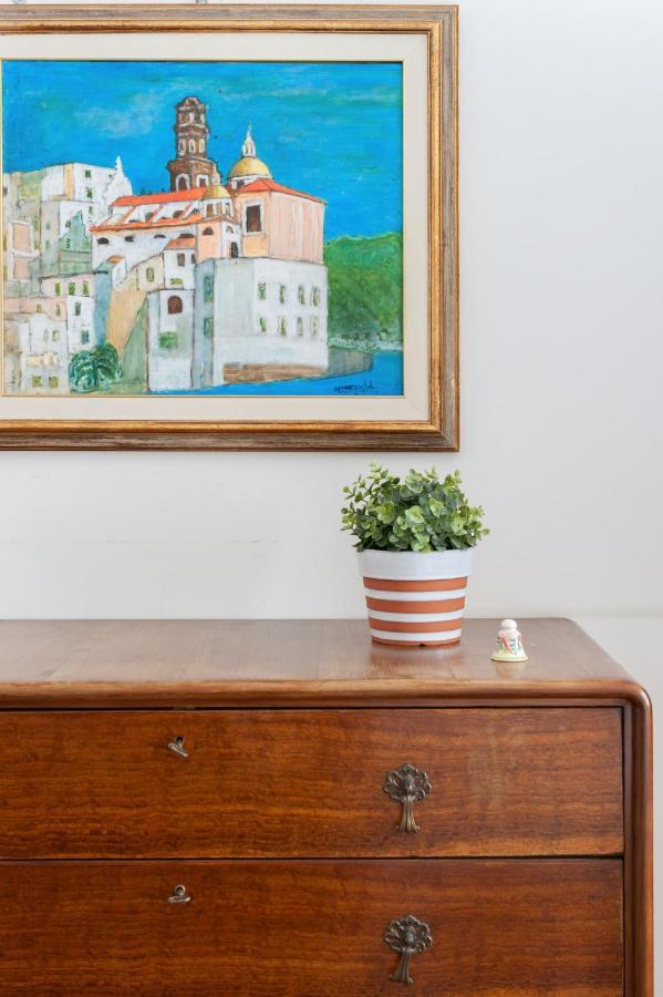 Casa Flo Con Terrazza E Ascensore サレルノ エクステリア 写真