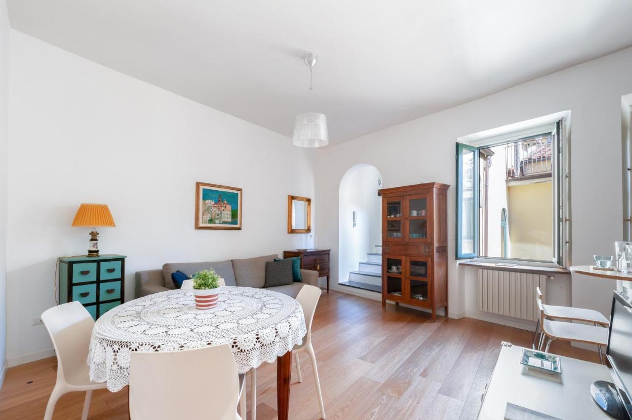 Casa Flo Con Terrazza E Ascensore サレルノ エクステリア 写真