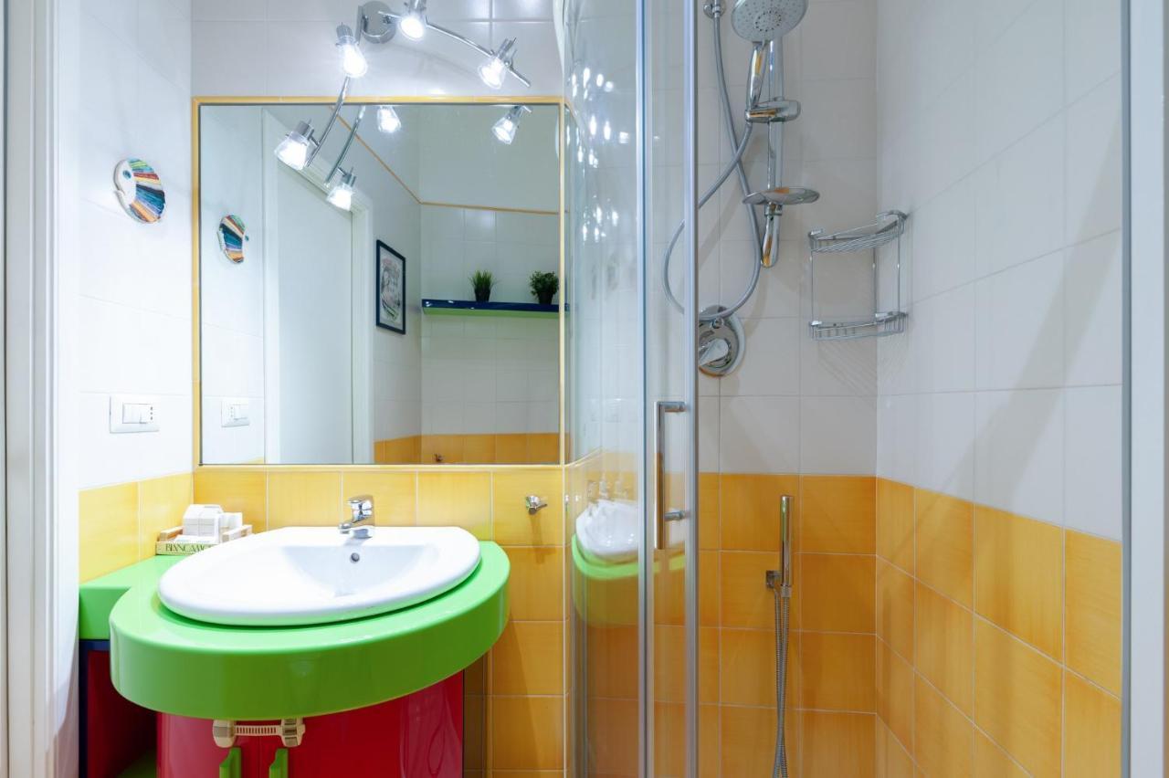 Casa Flo Con Terrazza E Ascensore サレルノ エクステリア 写真