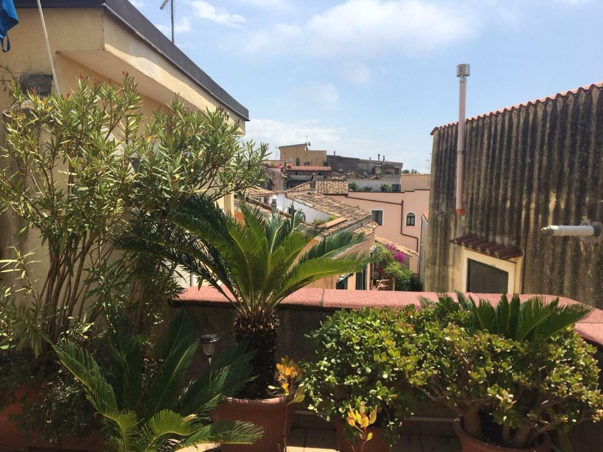 Casa Flo Con Terrazza E Ascensore サレルノ エクステリア 写真